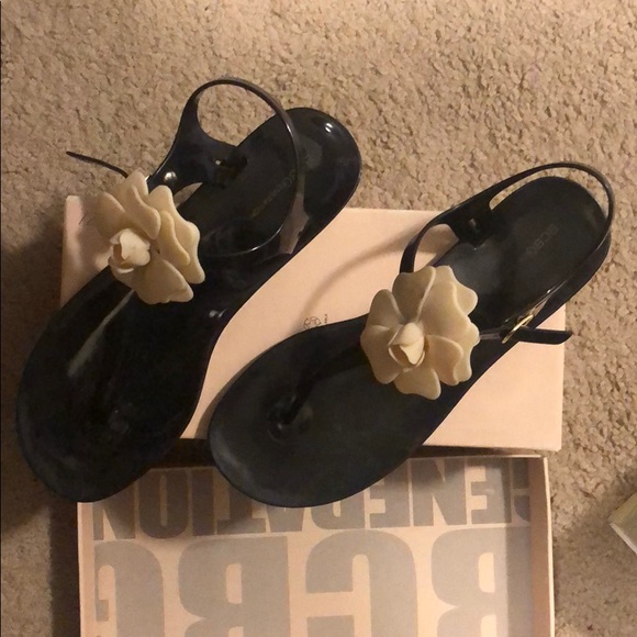 BCBG Blythee x Sandal - Picture 3 of 4